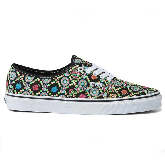 Vans
Authentic 
‘Día de los muertos ‘
Brand new - Picture 1 of 2